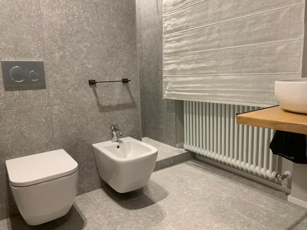 Flat At Fiera Near Metro And Easy Parking, With Terrace And Garden Apartment Pero