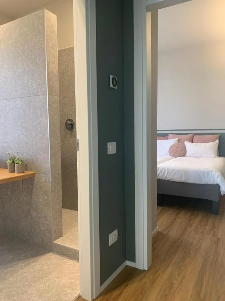 Flat At Fiera Near Metro And Easy Parking, With Terrace And Garden Apartment Pero