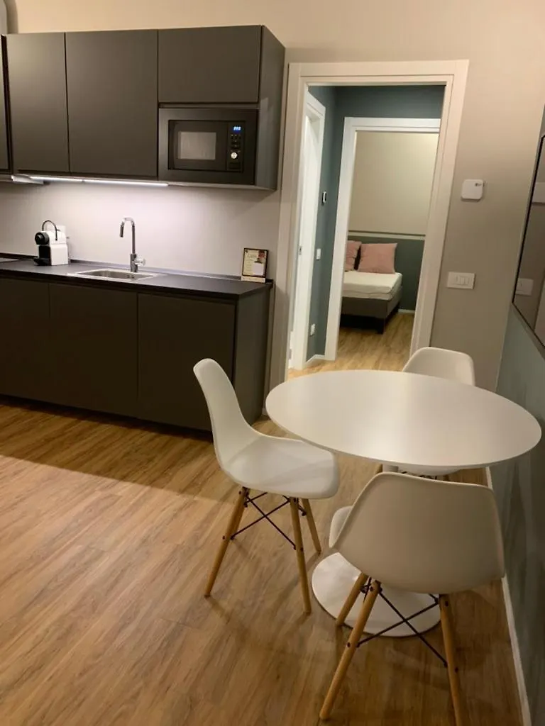 Flat At Fiera Near Metro And Easy Parking, With Terrace And Garden Apartment Pero