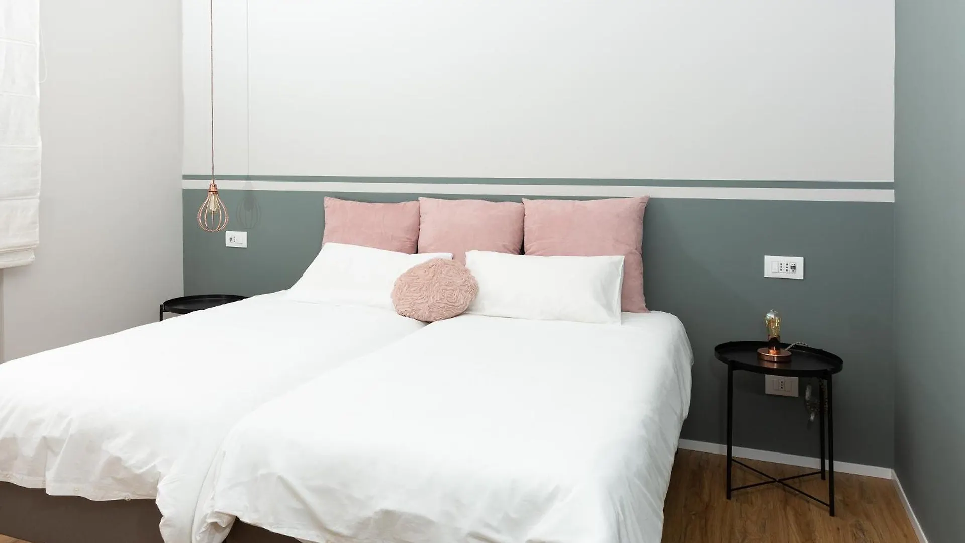 Flat At Fiera Near Metro And Easy Parking, With Terrace And Garden Apartment Pero